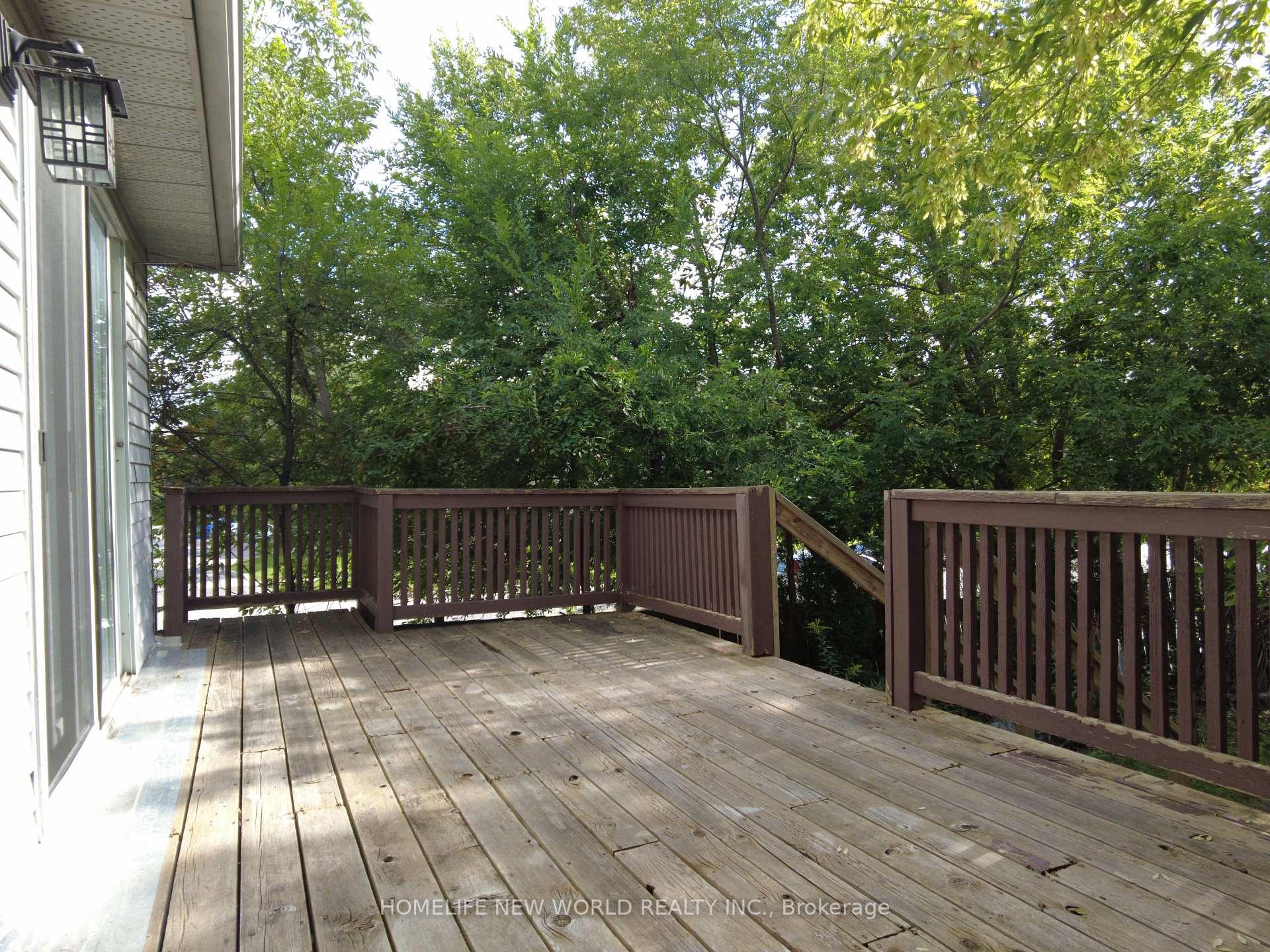Photo 20 of 42 Engel Crescent, Barrie, Letitia Heights — HOMEH
