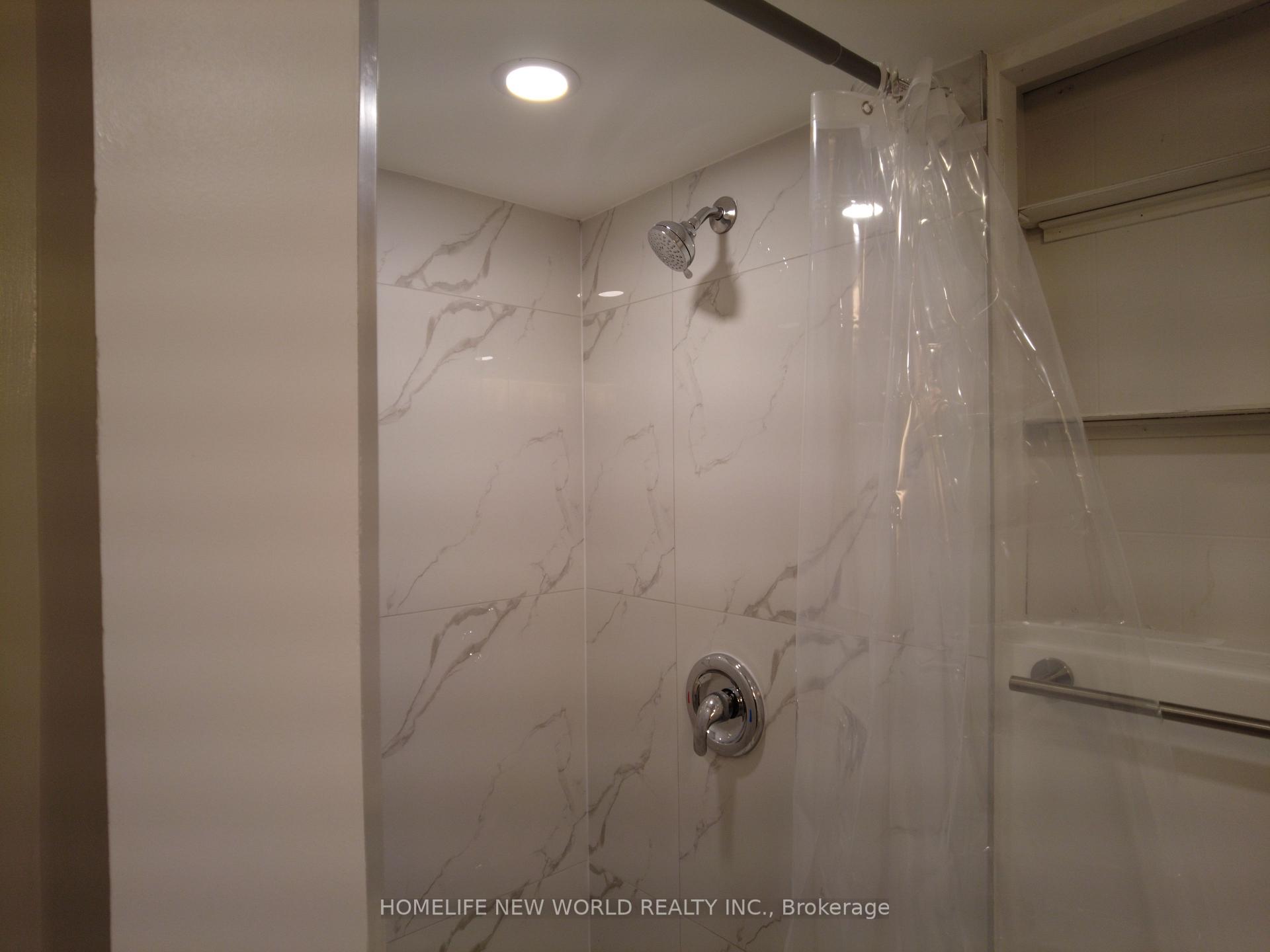 Photo 26 of 42 Engel Crescent, Barrie, Letitia Heights — HOMEH