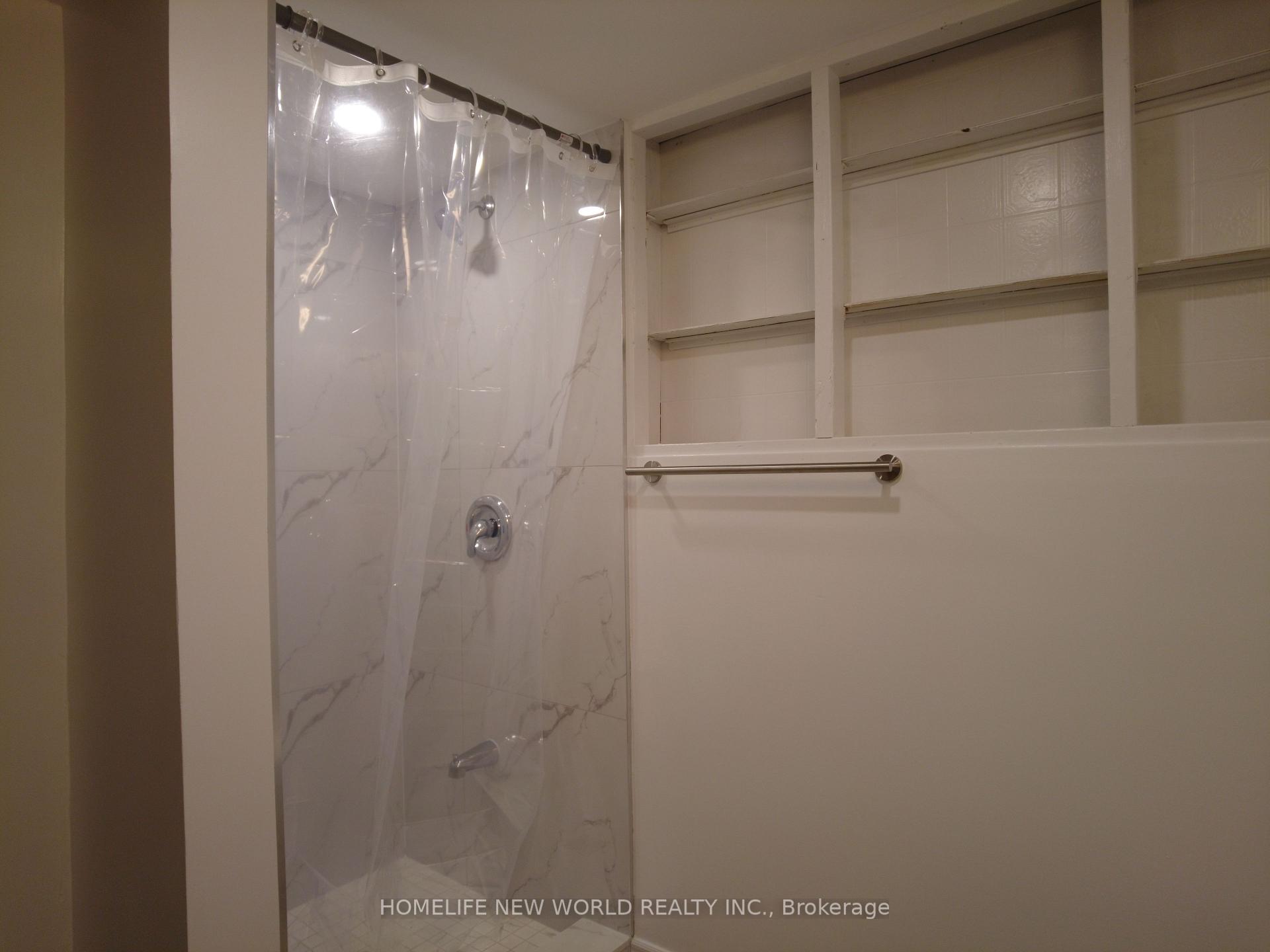 Photo 27 of 42 Engel Crescent, Barrie, Letitia Heights — HOMEH