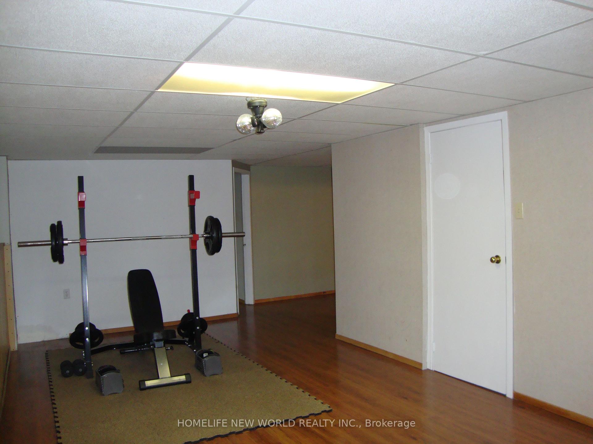 Photo 30 of 42 Engel Crescent, Barrie, Letitia Heights — HOMEH