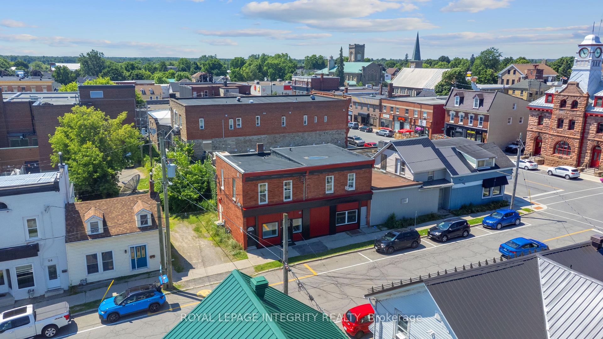 Photo 3 of 34 Market Street, Smiths Falls, Smiths Falls — HOMEH