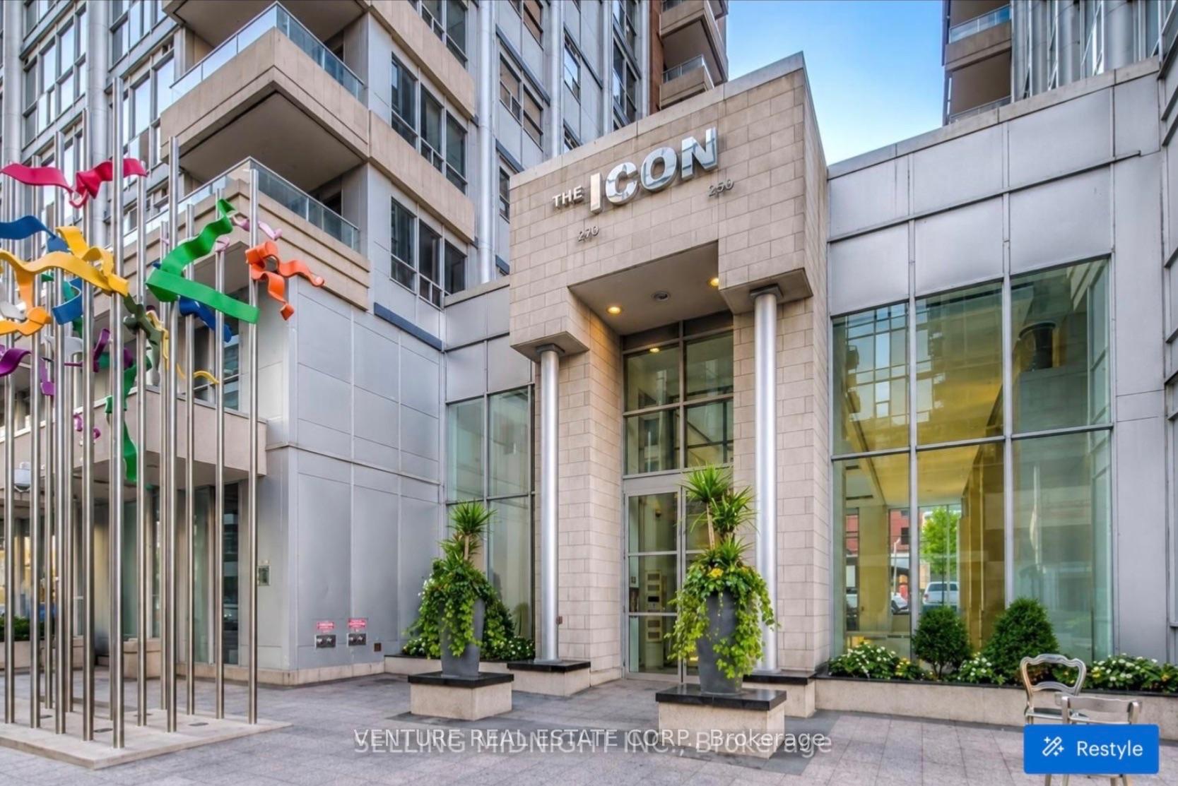 Front of Unit 431, 250 Wellington Street W