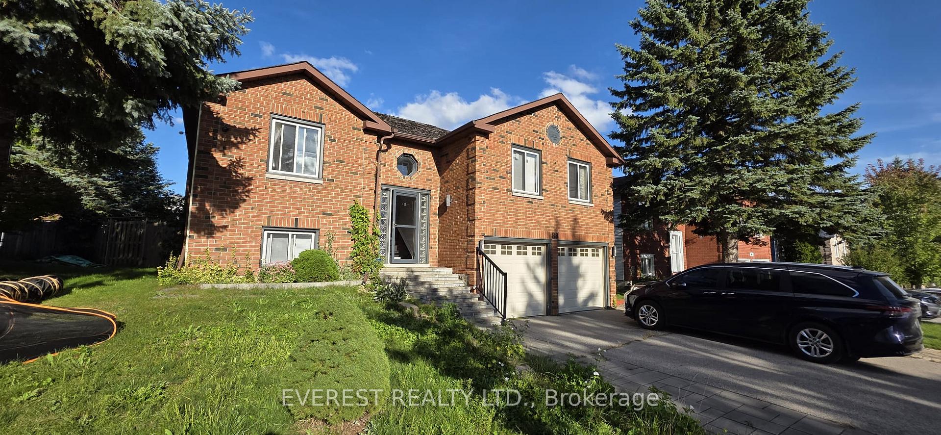 Photo 2 of 88 Shakespeare Crescent, Barrie, Letitia Heights — HOMEH