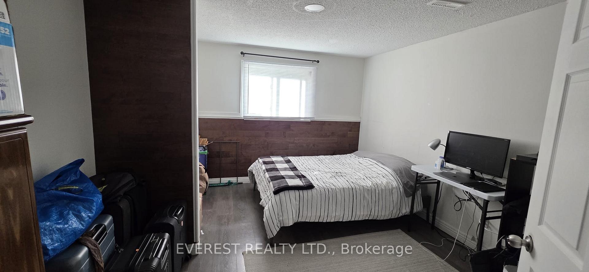 Photo 15 of 88 Shakespeare Crescent, Barrie, Letitia Heights — HOMEH