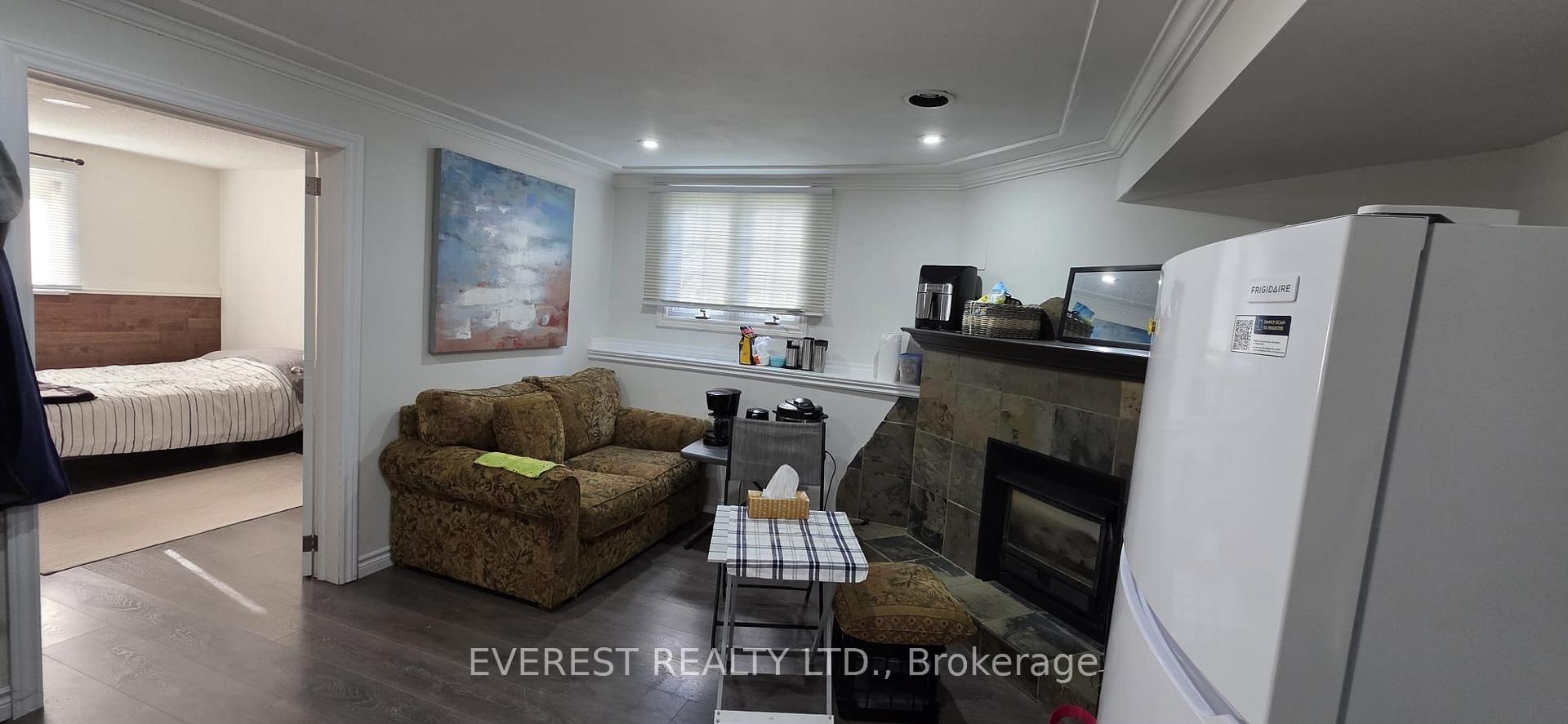 Photo 16 of 88 Shakespeare Crescent, Barrie, Letitia Heights — HOMEH