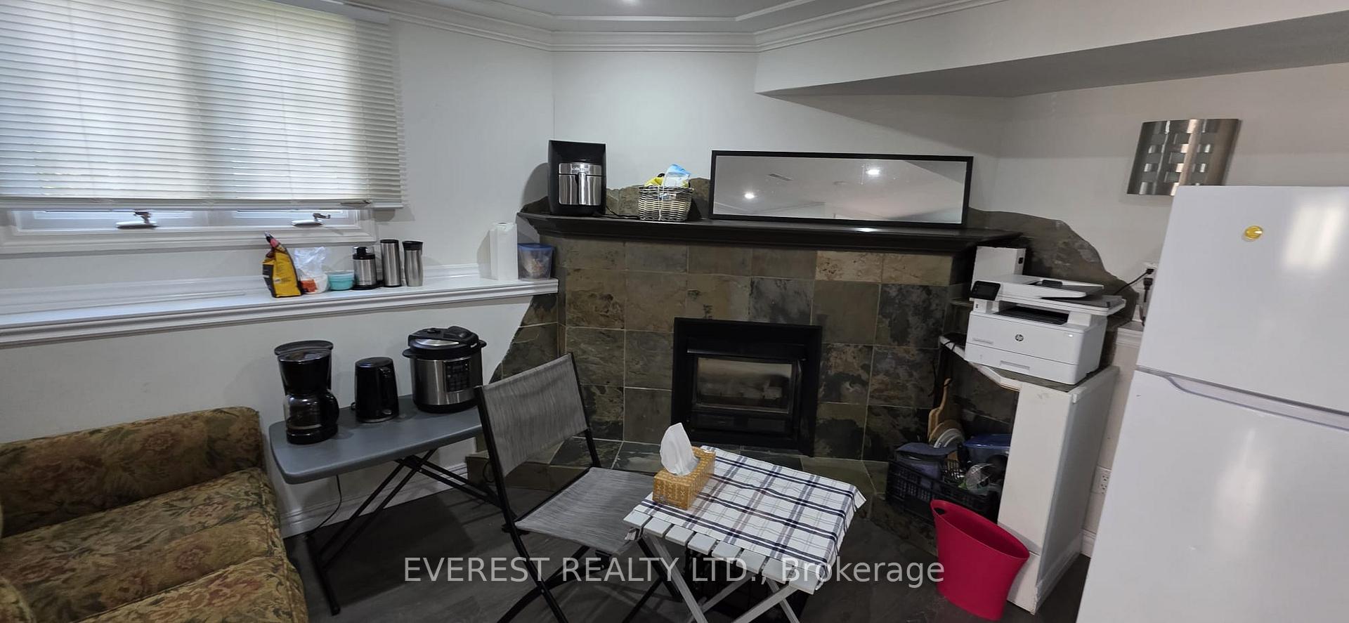 Photo 20 of 88 Shakespeare Crescent, Barrie, Letitia Heights — HOMEH