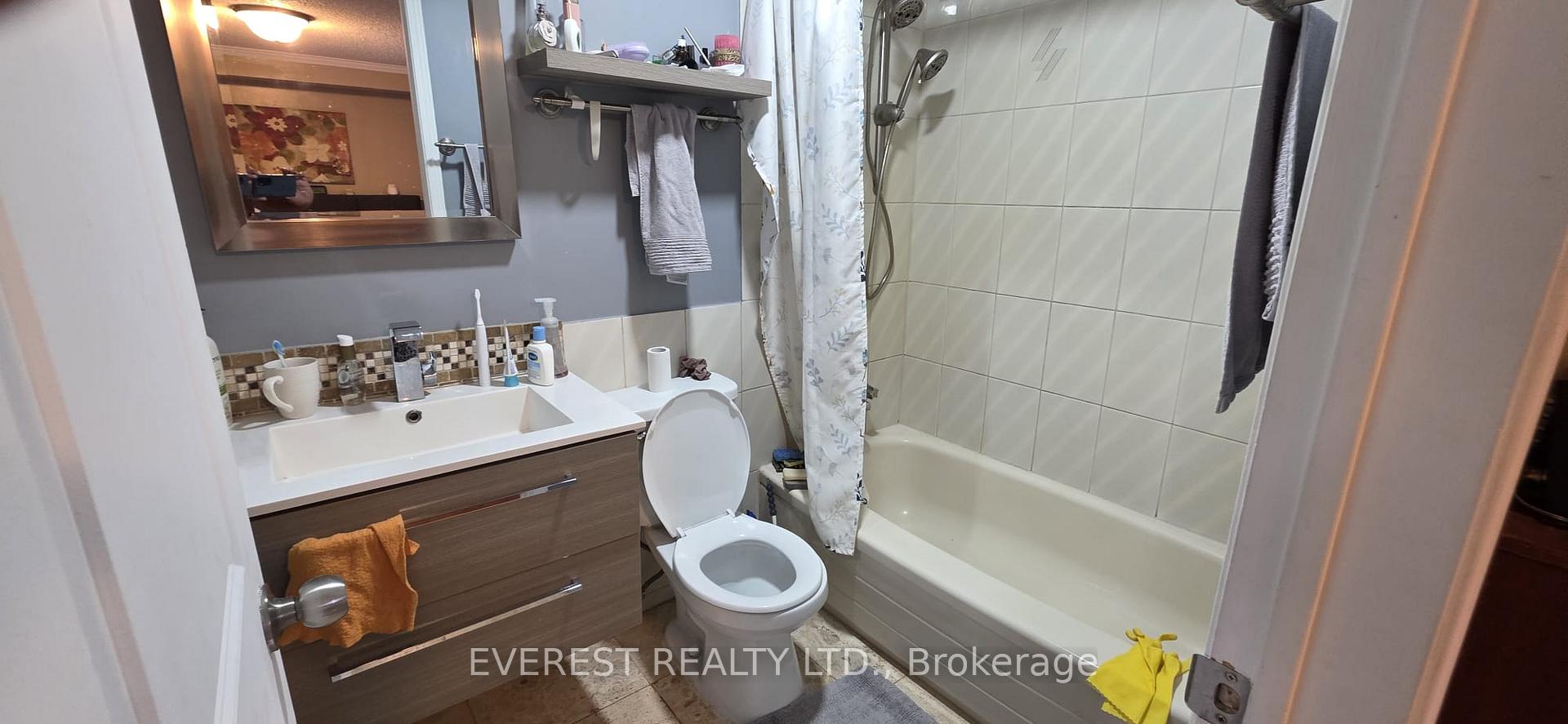 Photo 34 of 88 Shakespeare Crescent, Barrie, Letitia Heights — HOMEH