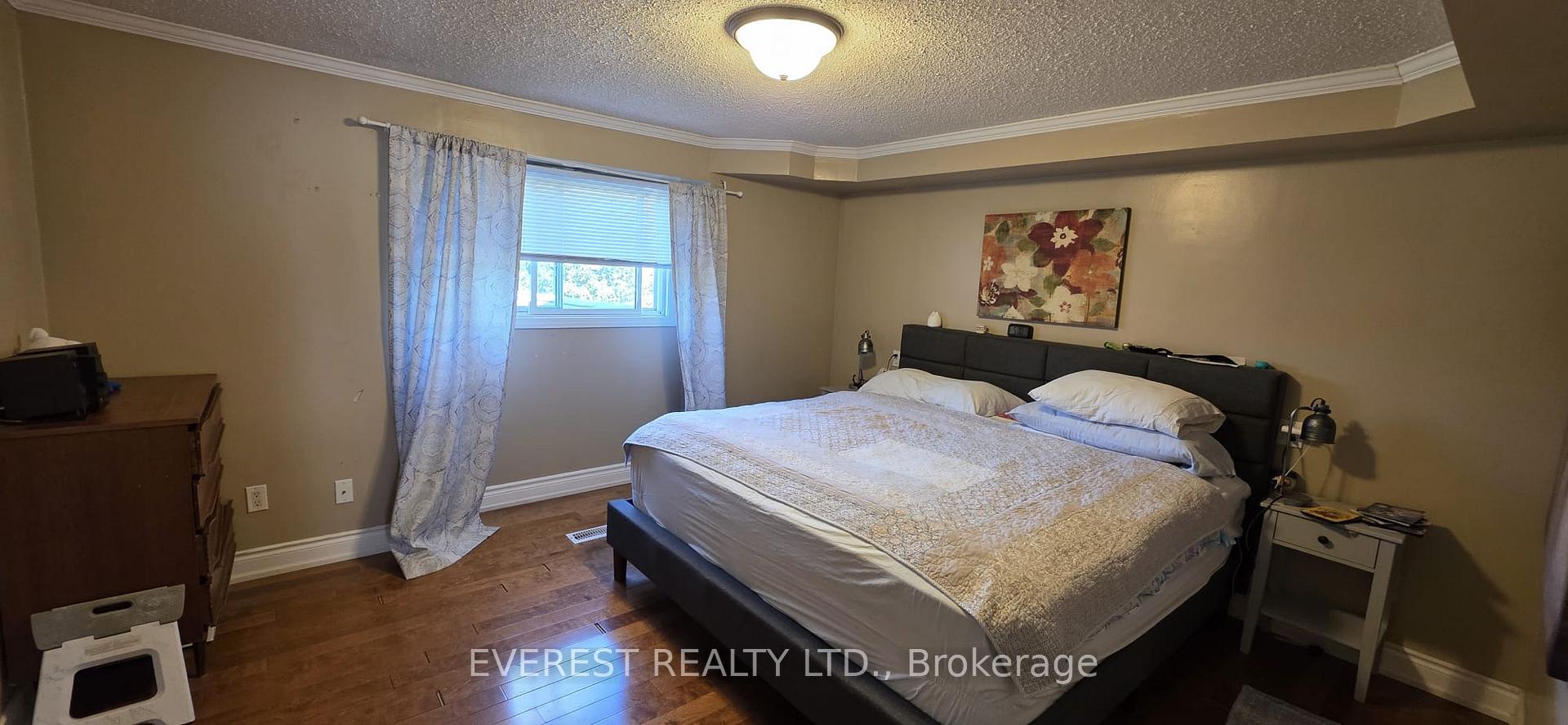 Photo 45 of 88 Shakespeare Crescent, Barrie, Letitia Heights — HOMEH