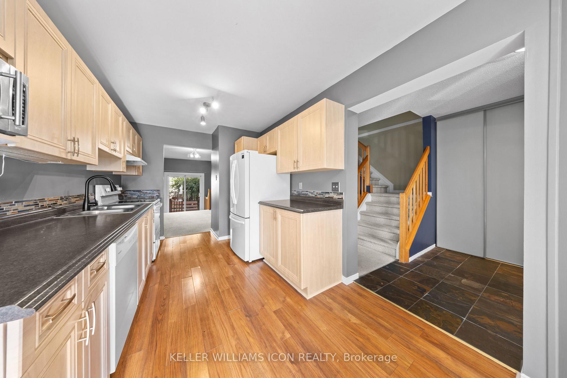 Photo 6 of 116 Halley Street, Ottawa, Barrhaven - Heritage Park — HOMEH