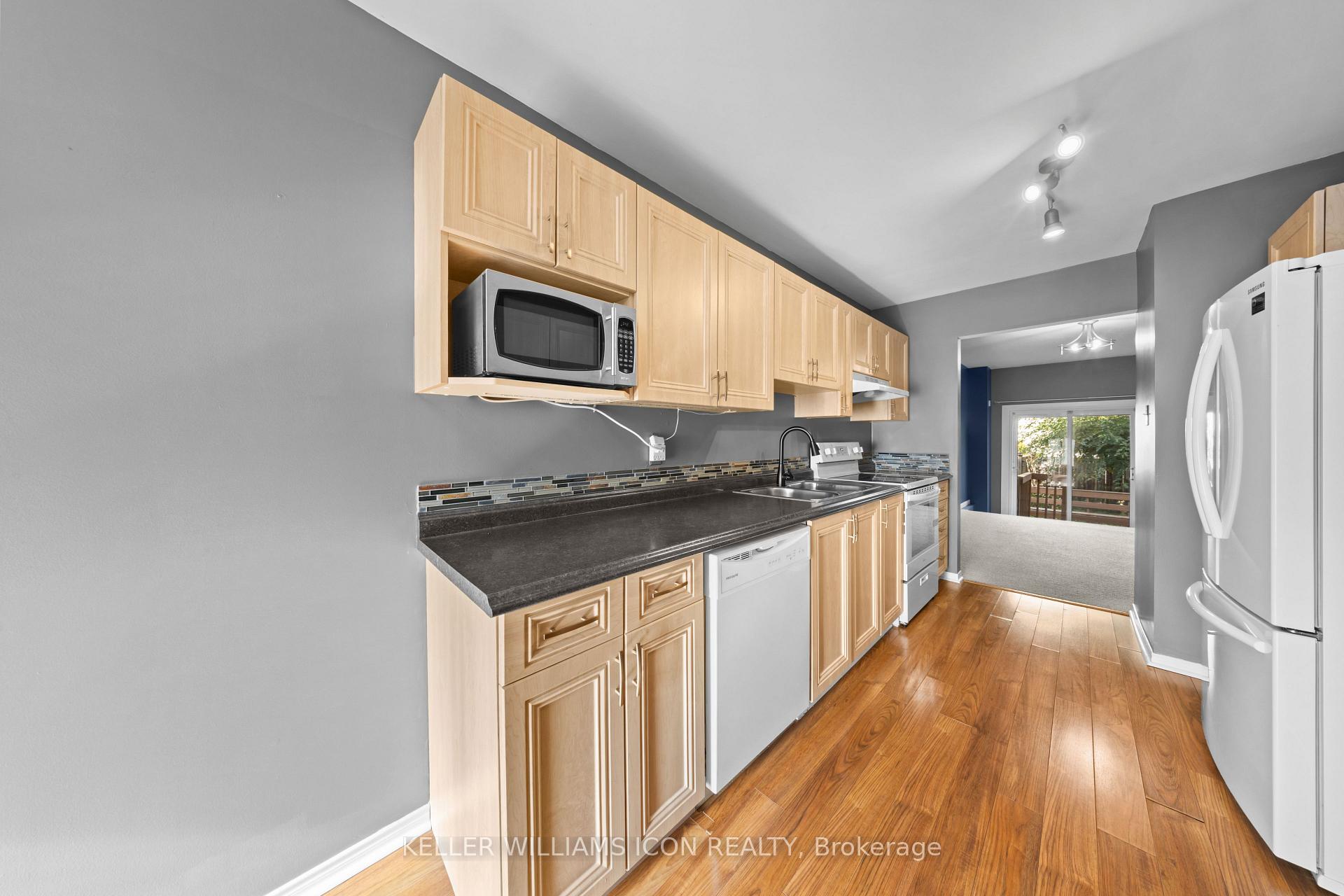 Photo 7 of 116 Halley Street, Ottawa, Barrhaven - Heritage Park — HOMEH