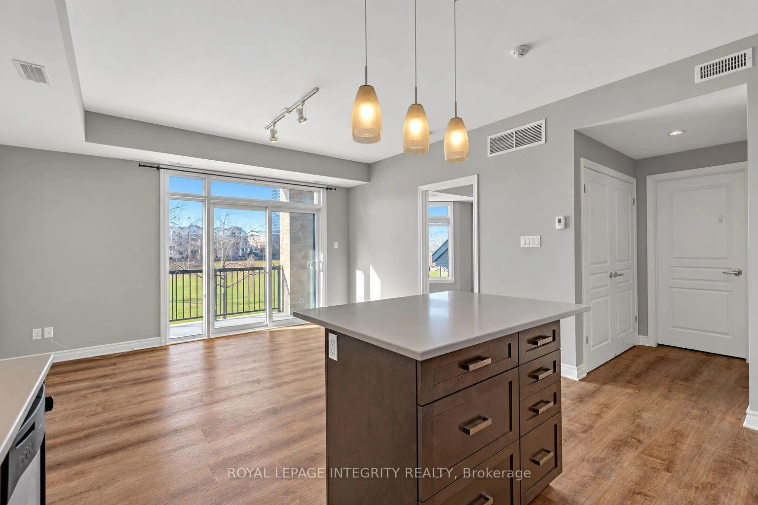 Photo 11 of Unit 206, 805 Beauparc Drive, Ottawa, Cyrville — HOMEH