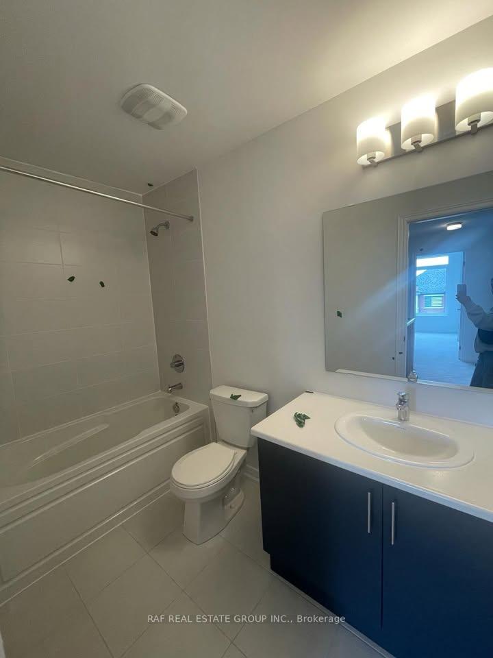 Photo 6 of 1065 Lockie Drive, Oshawa, Kedron — HOMEH