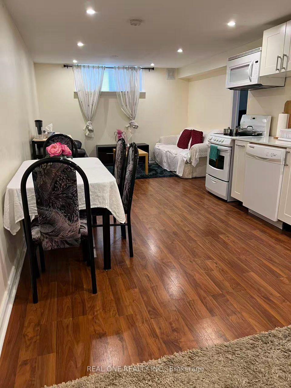 Photo 2 of Unit Bsmt, 58 Sewell Drive, Oakville, College Park — HOMEH