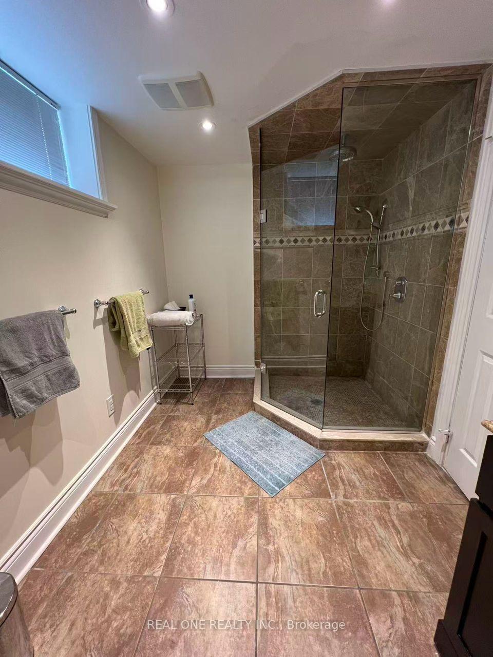 Photo 10 of Unit Bsmt, 58 Sewell Drive, Oakville, College Park — HOMEH
