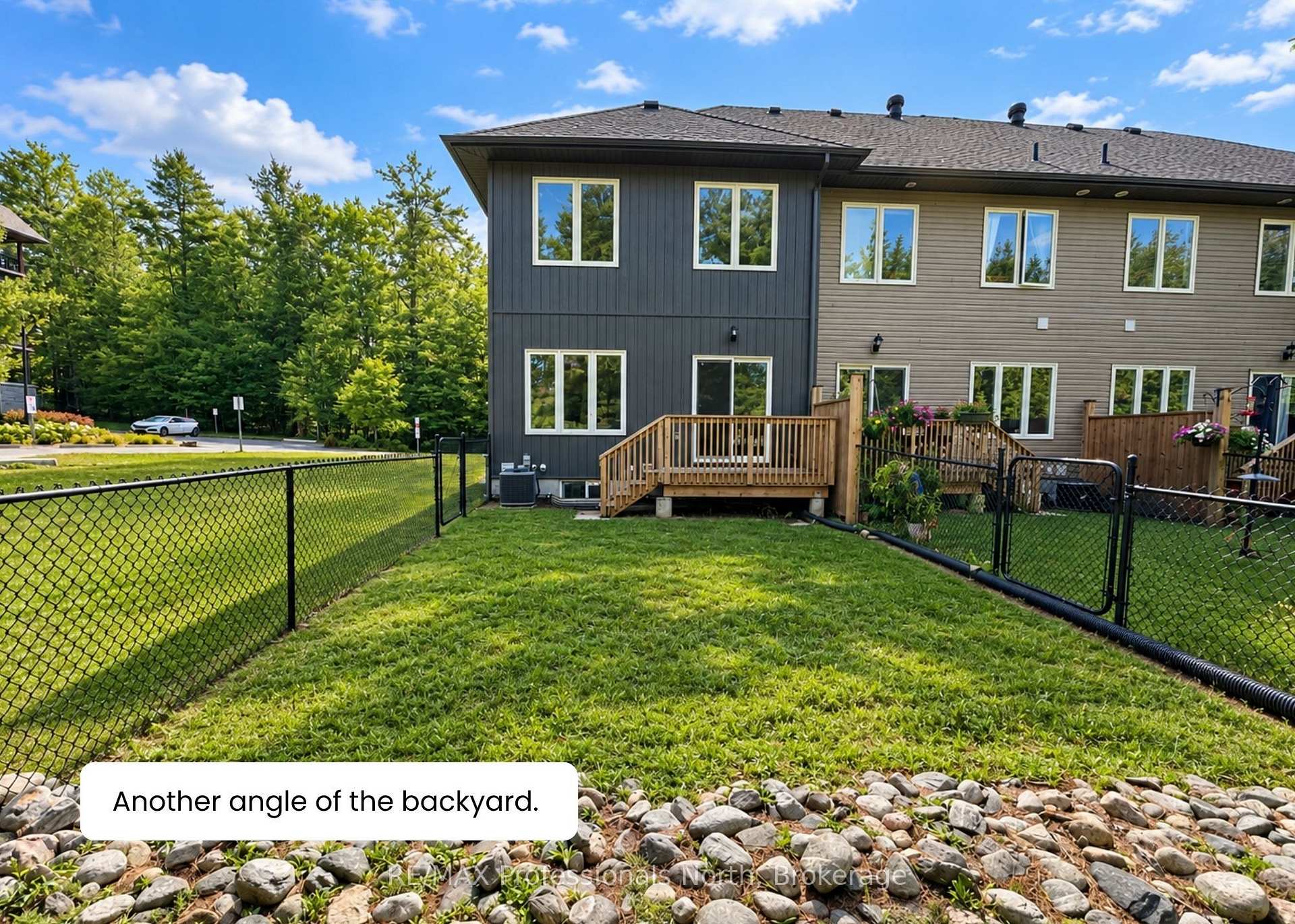 Photo 10 of 393-8 Manitoba Street, Bracebridge, Macaulay — HOMEH