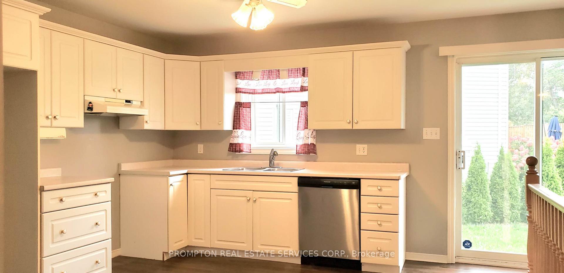 Photo 17 of 7410 Trinity Court, Niagara Falls, Mt. Carmel — HOMEH