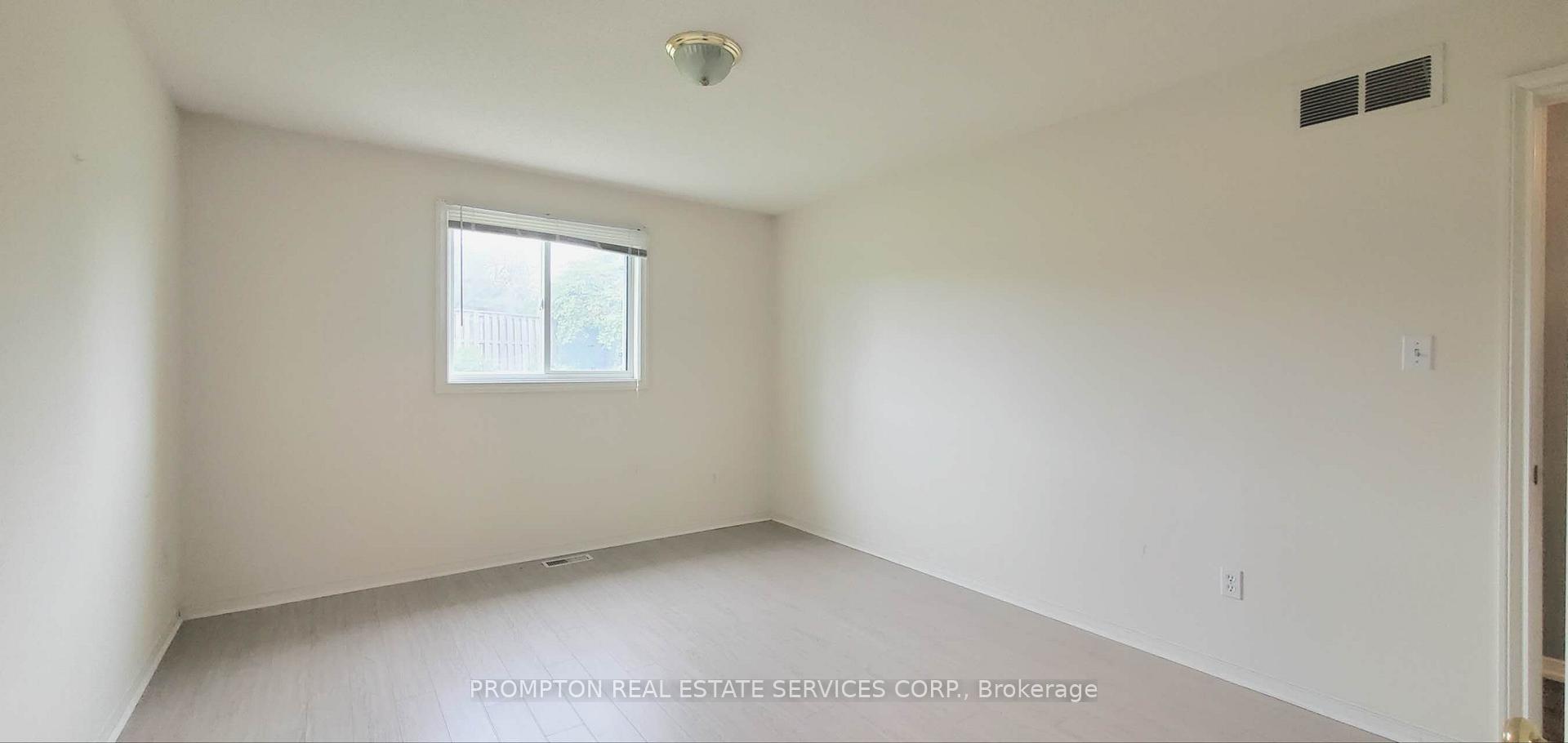 Photo 28 of 7410 Trinity Court, Niagara Falls, Mt. Carmel — HOMEH