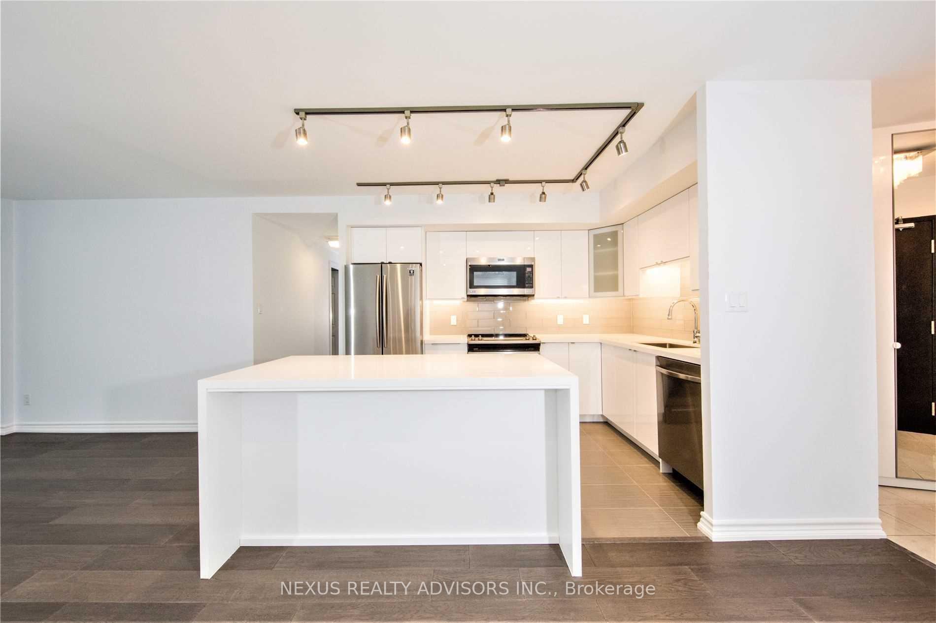 Photo 3 of Unit 2008, 25 The Esplanade, Toronto, Waterfront Communities — HOMEH