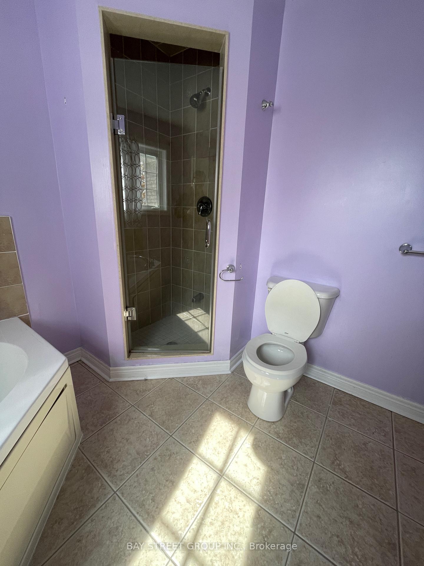Photo 3 of 2 Willow Trail Road, Markham, Greensborough — HOMEH