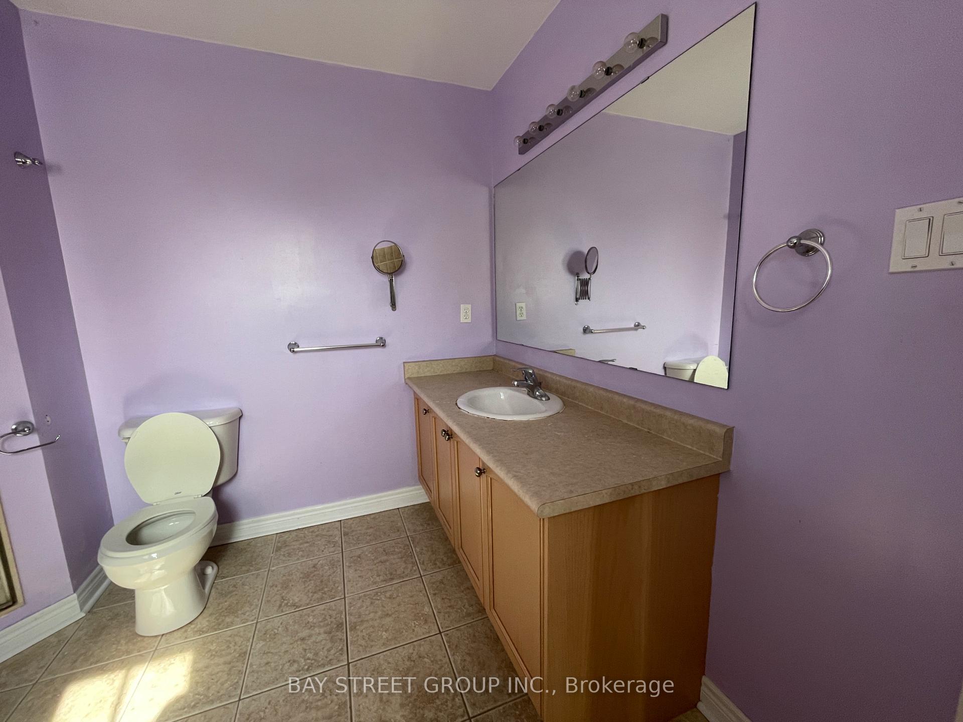 Photo 4 of 2 Willow Trail Road, Markham, Greensborough — HOMEH