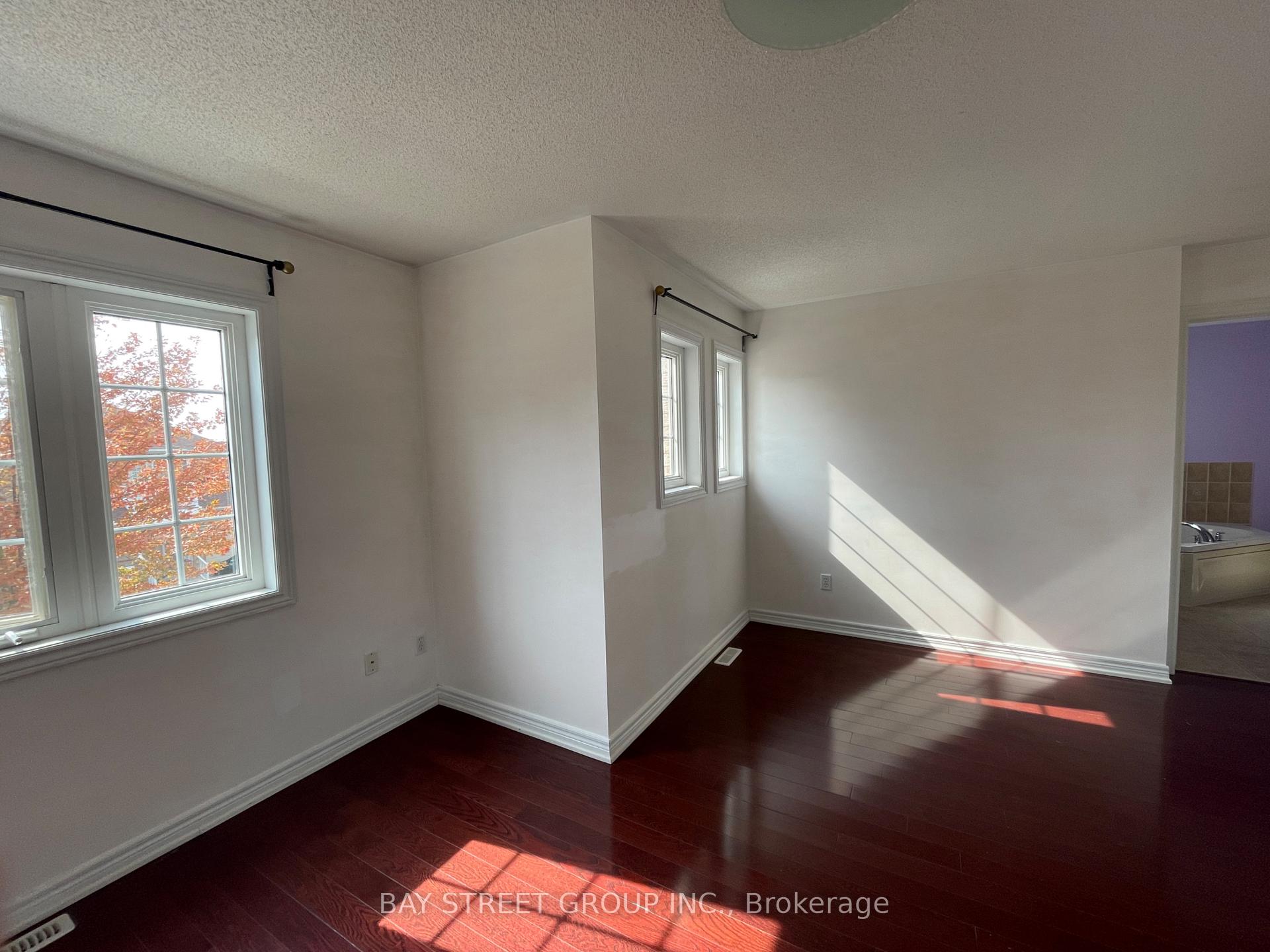 Photo 5 of 2 Willow Trail Road, Markham, Greensborough — HOMEH