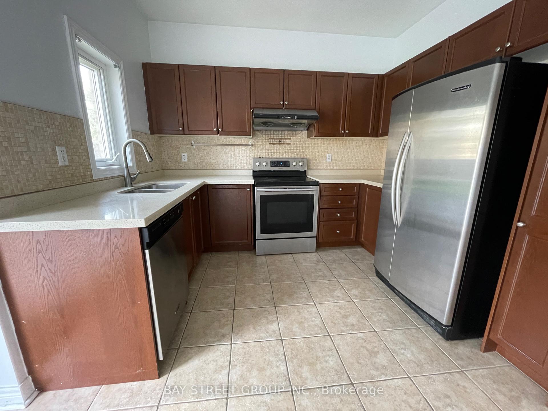 Photo 14 of 2 Willow Trail Road, Markham, Greensborough — HOMEH