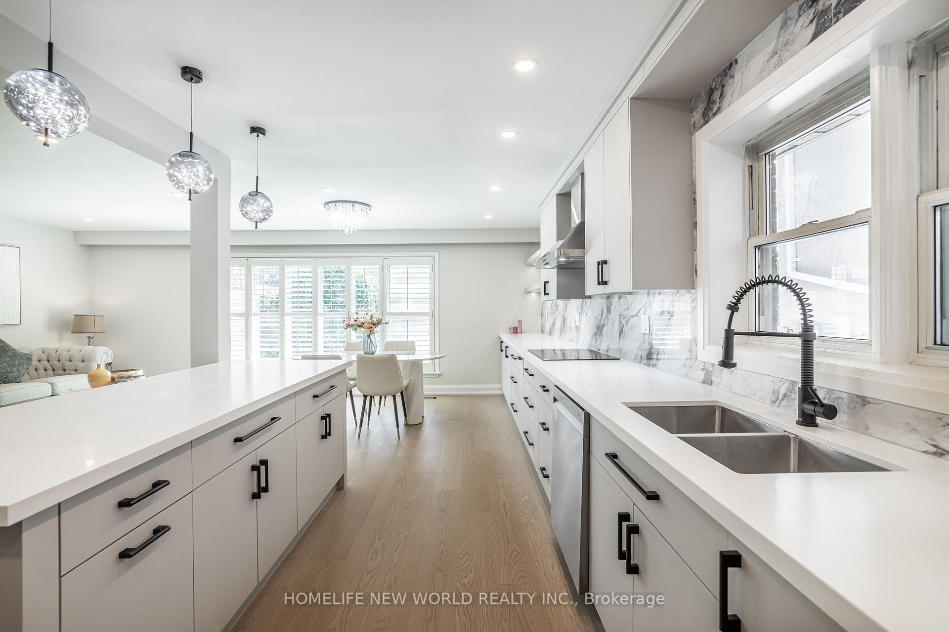 Photo 10 of 192 Combe Avenue, North York, Bathurst Manor — HOMEH