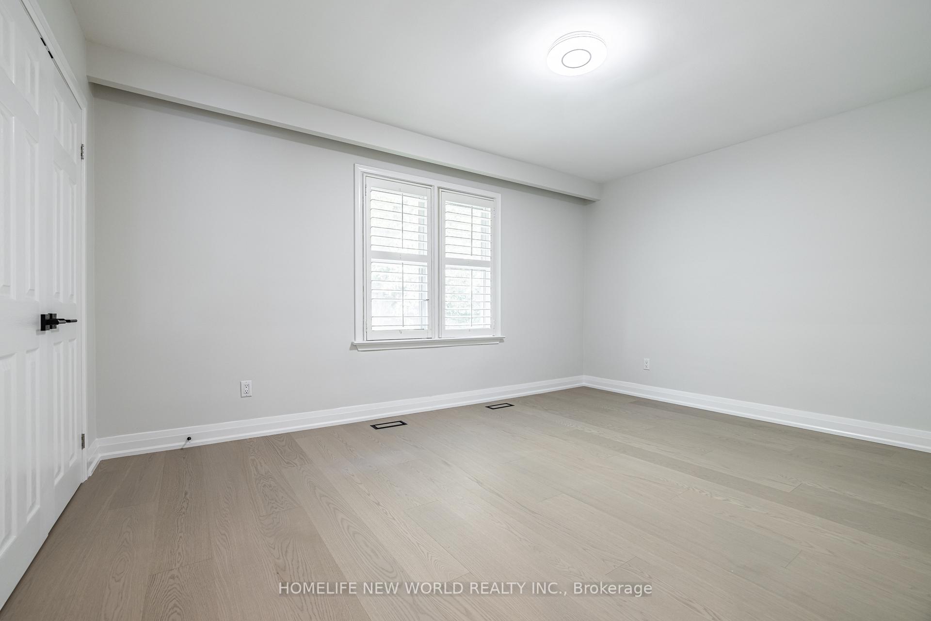Photo 12 of 192 Combe Avenue, North York, Bathurst Manor — HOMEH