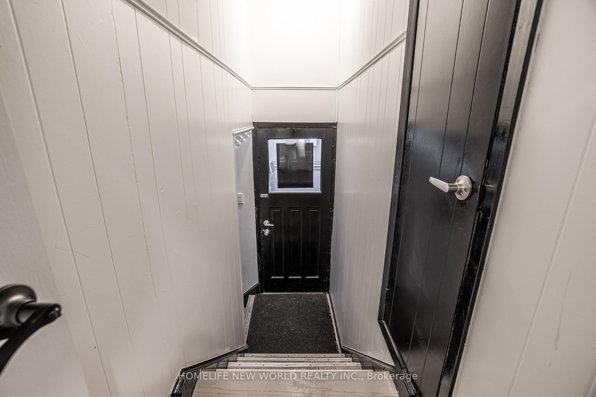Photo 17 of 192 Combe Avenue, North York, Bathurst Manor — HOMEH