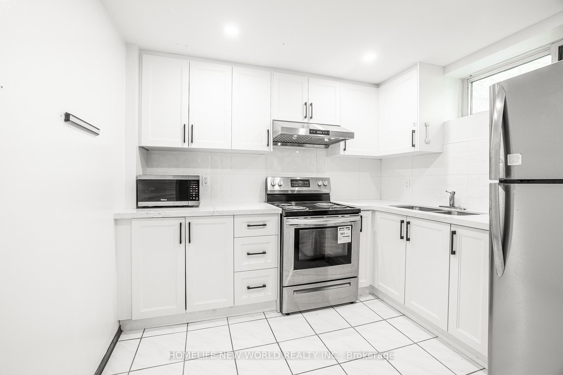 Photo 18 of 192 Combe Avenue, North York, Bathurst Manor — HOMEH