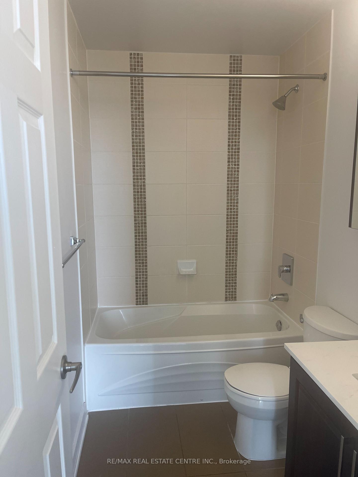 Photo 10 of Unit 2104, 4070 Confederation Parkway, Mississauga, City Centre — HOMEH