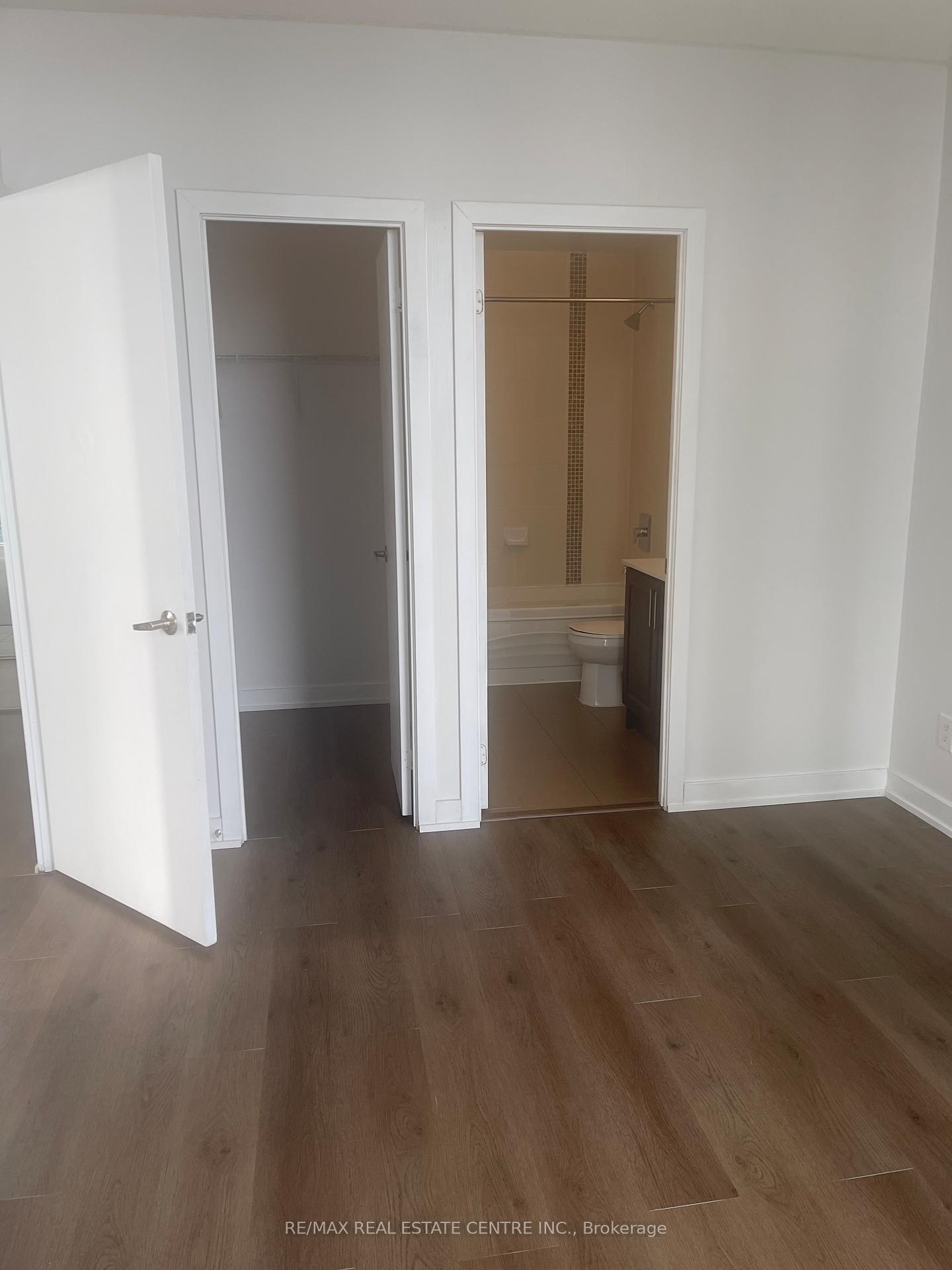 Photo 12 of Unit 2104, 4070 Confederation Parkway, Mississauga, City Centre — HOMEH