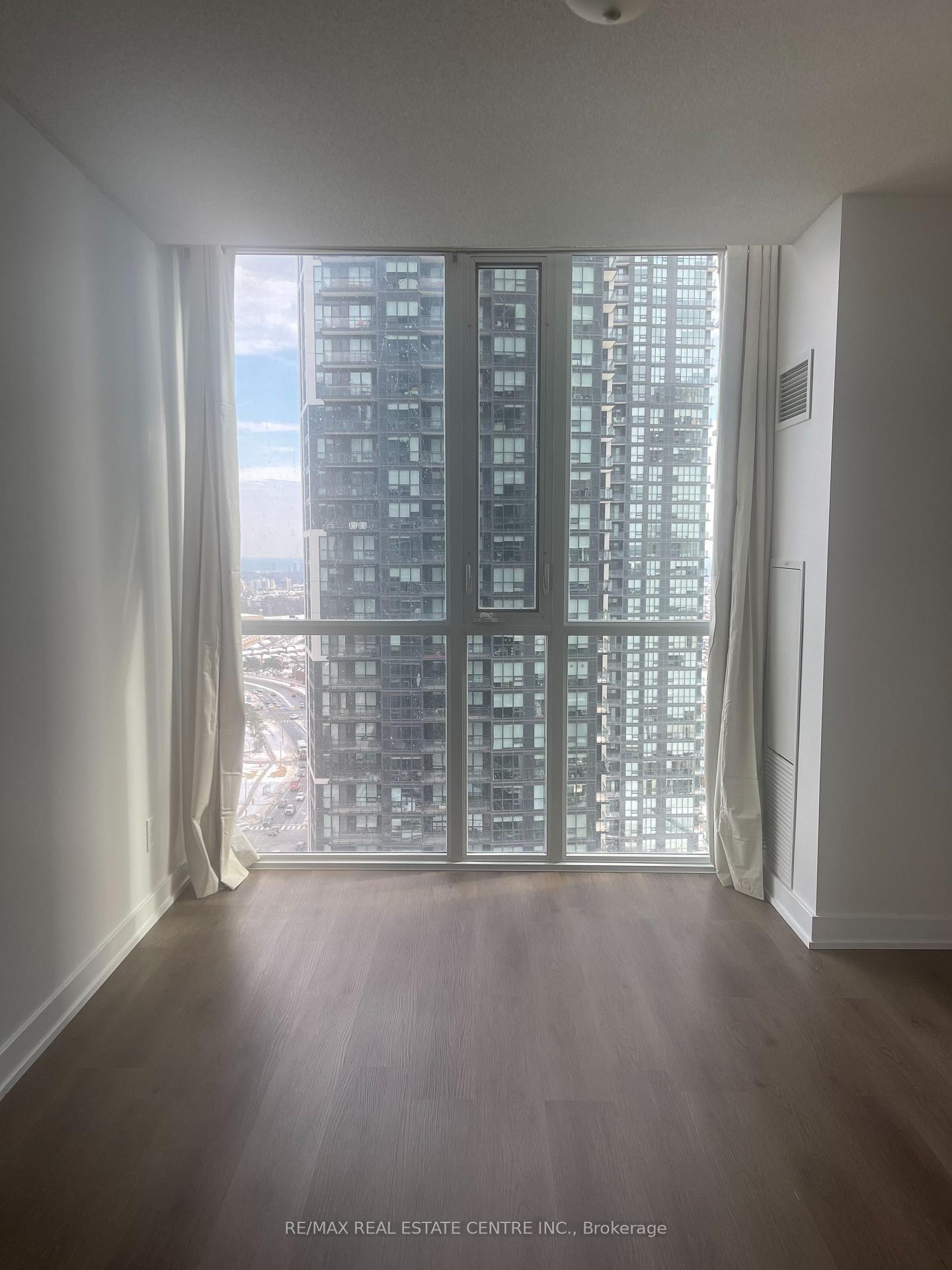 Photo 13 of Unit 2104, 4070 Confederation Parkway, Mississauga, City Centre — HOMEH