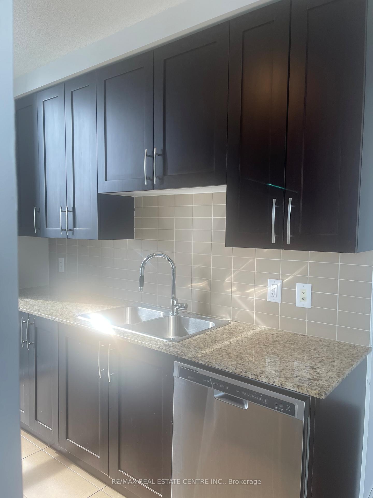 Photo 19 of Unit 2104, 4070 Confederation Parkway, Mississauga, City Centre — HOMEH