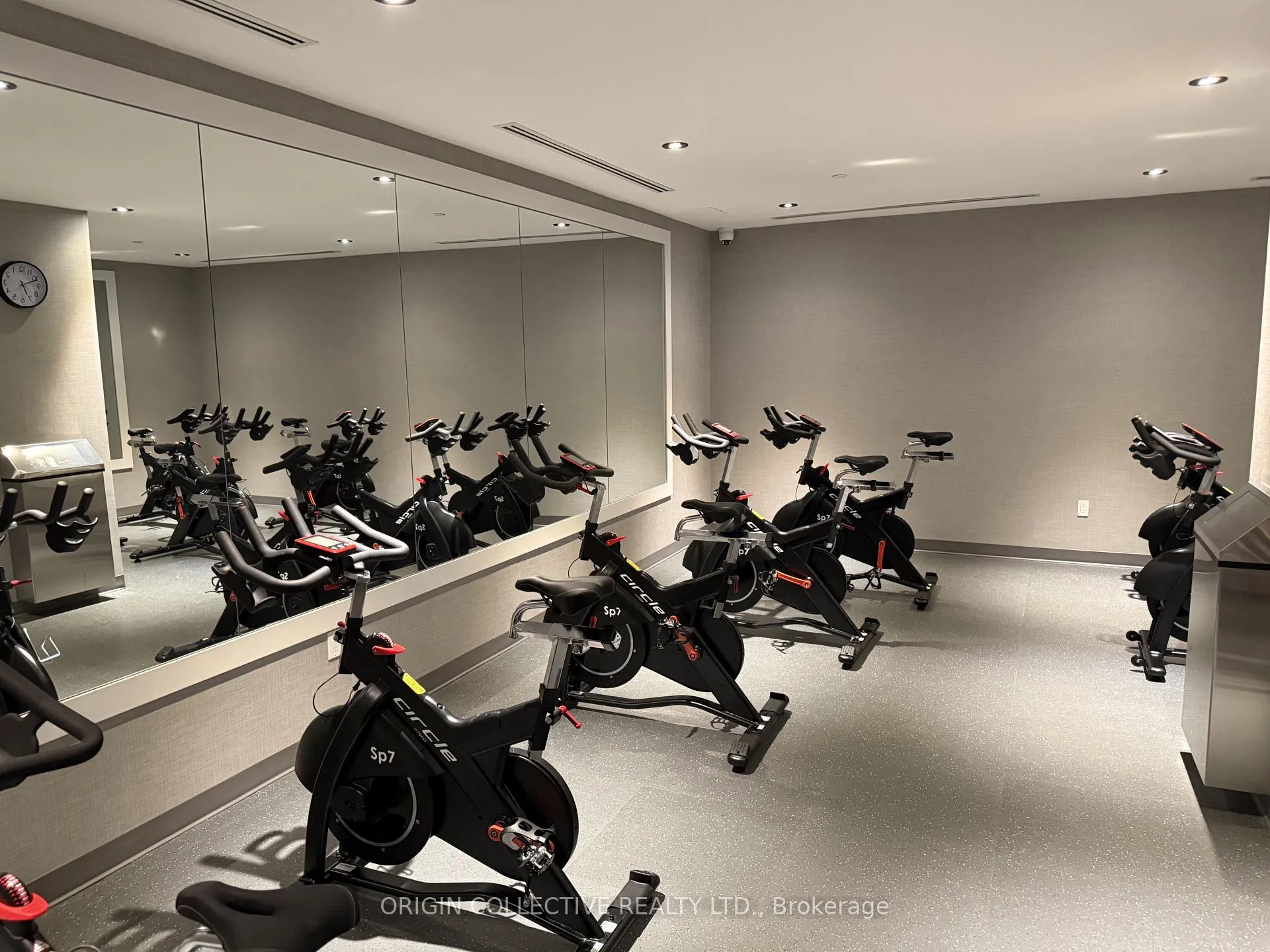 Photo 12 of Unit 810, 38 Annie Craig Drive, Etobicoke, Mimico — HOMEH