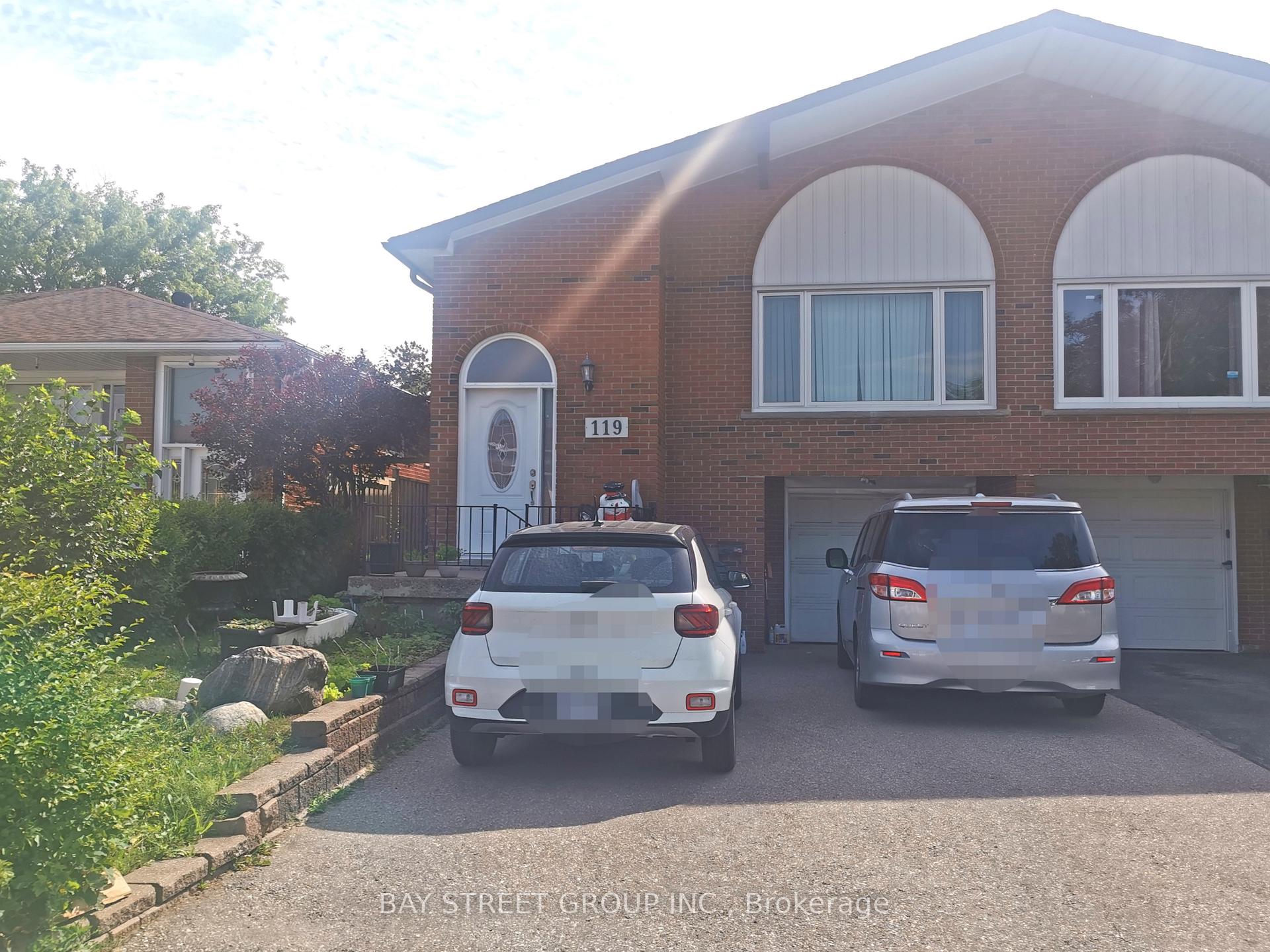 Photo 1 of 119 Shawnee Circle, North York, Pleasant View — HOMEH