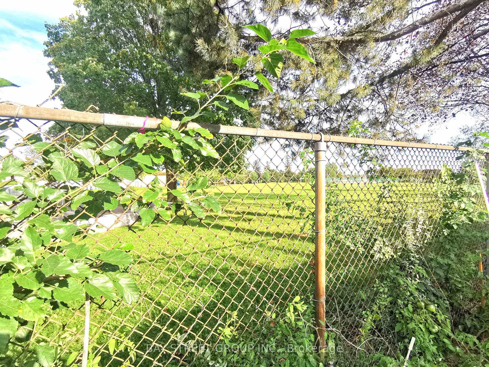 Photo 28 of 119 Shawnee Circle, North York, Pleasant View — HOMEH