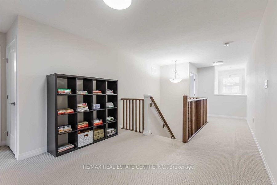 Photo 6 of 101 Greenwich Avenue, Hamilton, Stoney Creek Mountain — HOMEH