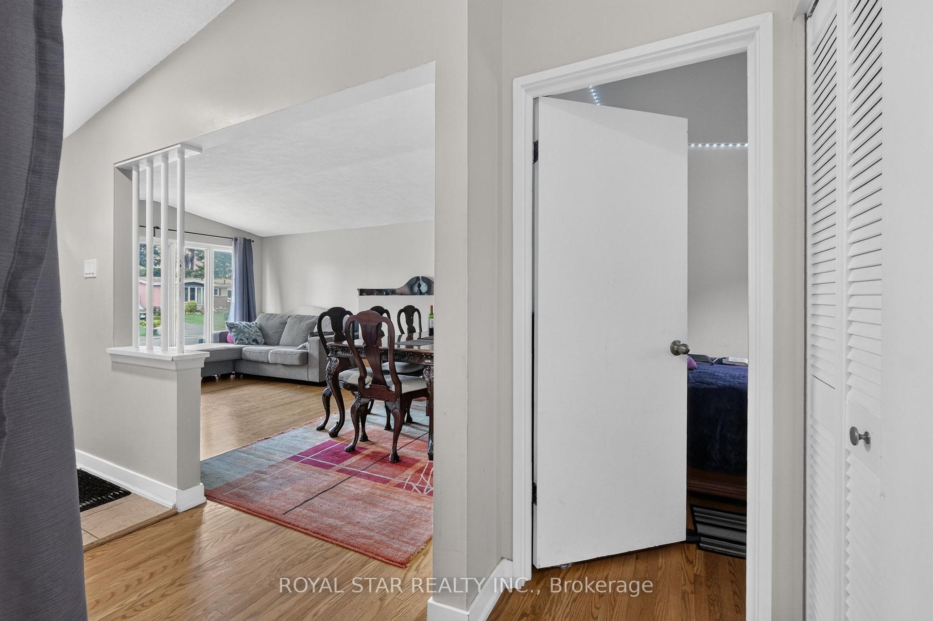 Photo 15 of Unit top floor, 1016 Connery Avenue, Ottawa, Elmvale Acres/Urbandale — HOMEH