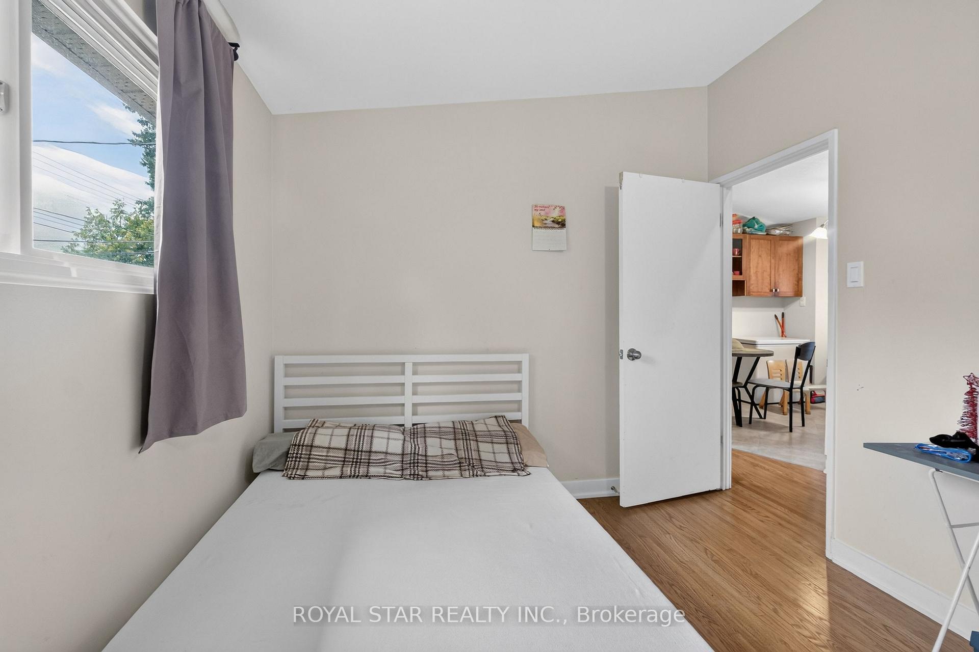 Photo 22 of Unit top floor, 1016 Connery Avenue, Ottawa, Elmvale Acres/Urbandale — HOMEH
