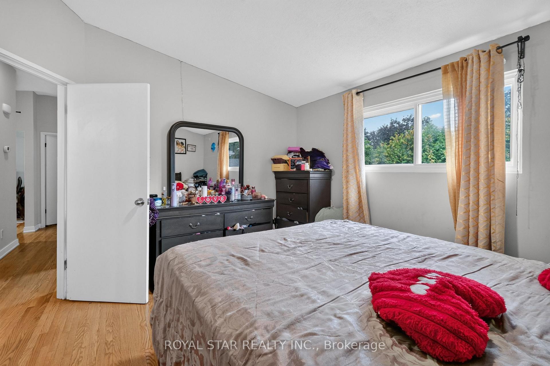 Photo 25 of Unit top floor, 1016 Connery Avenue, Ottawa, Elmvale Acres/Urbandale — HOMEH