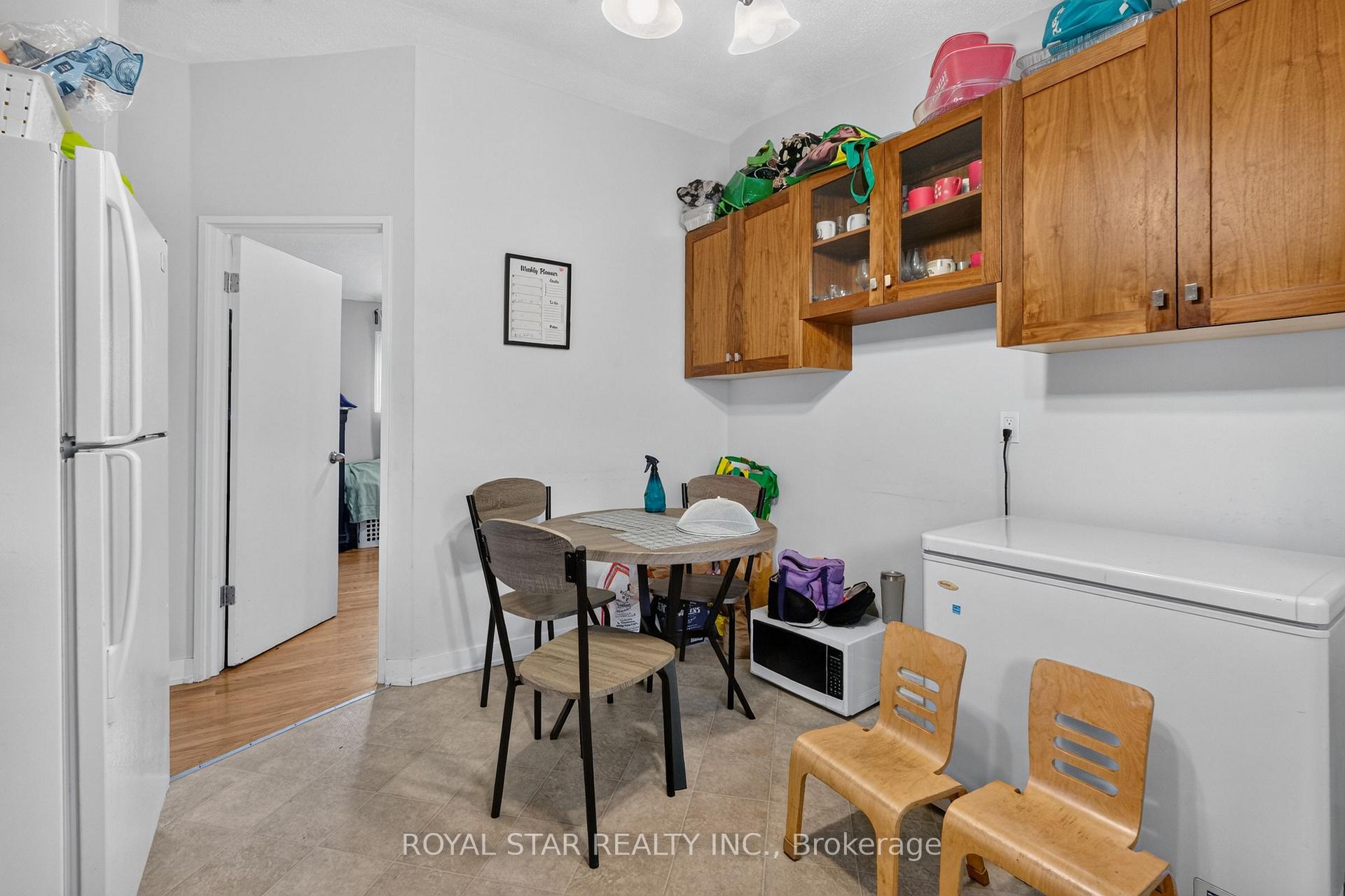 Photo 28 of Unit top floor, 1016 Connery Avenue, Ottawa, Elmvale Acres/Urbandale — HOMEH