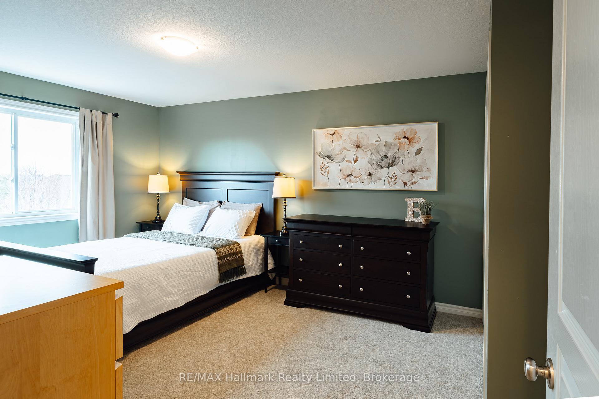 Photo 15 of 27 Wilkie Crescent, Guelph, Pineridge/Westminster Woods — HOMEH