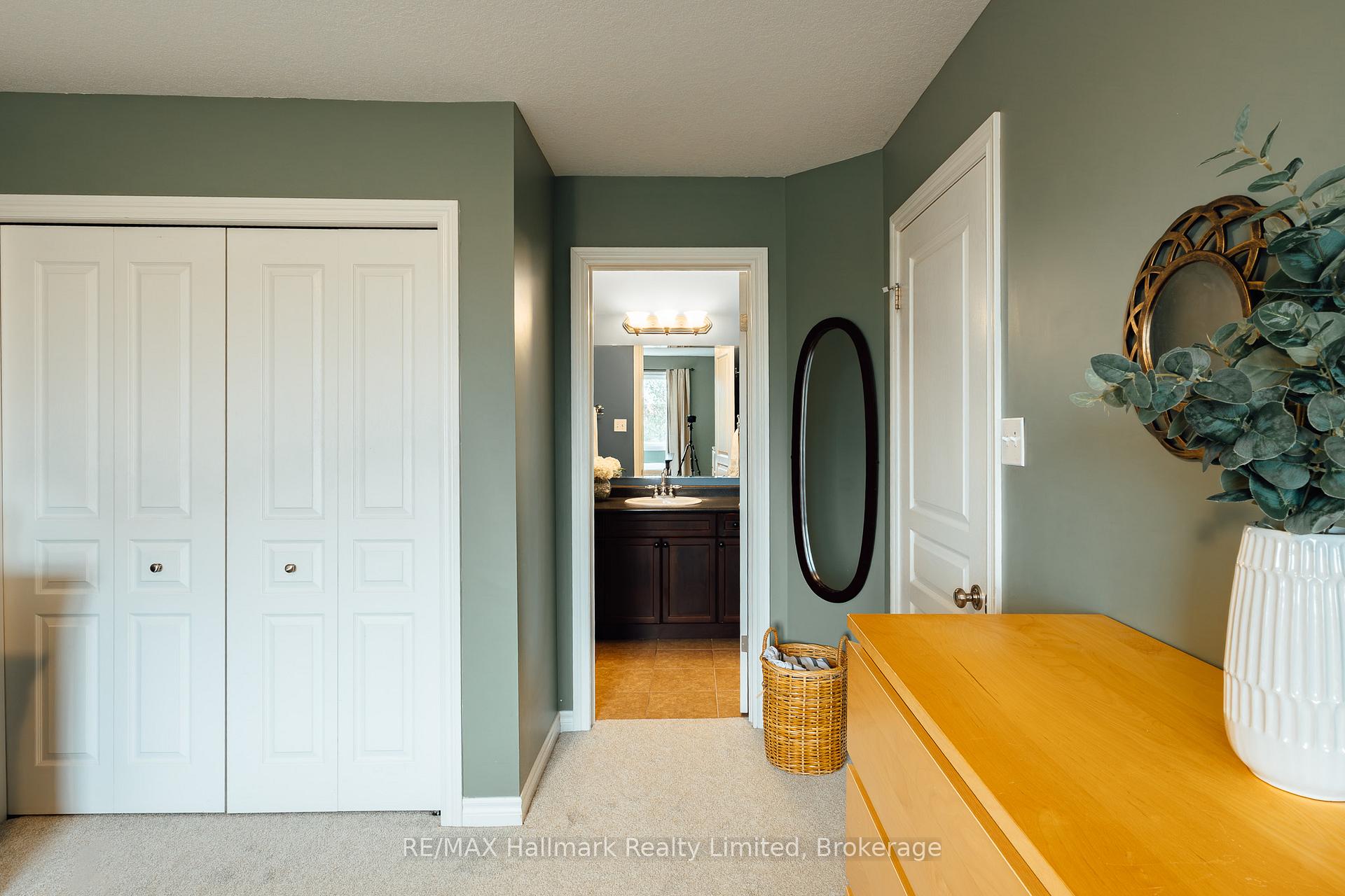 Photo 16 of 27 Wilkie Crescent, Guelph, Pineridge/Westminster Woods — HOMEH