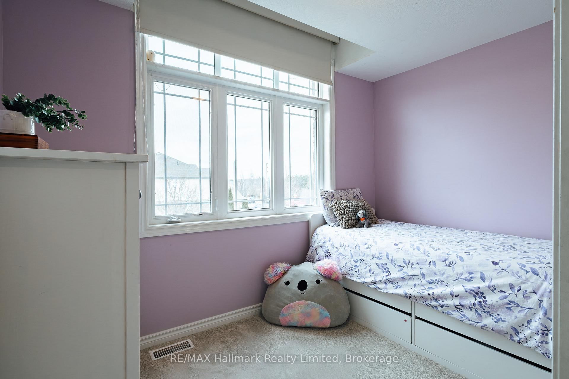 Photo 18 of 27 Wilkie Crescent, Guelph, Pineridge/Westminster Woods — HOMEH