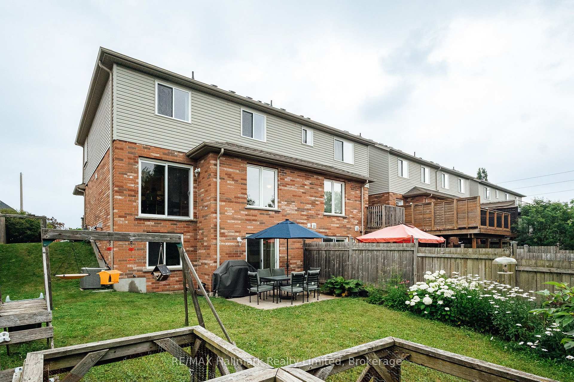 Photo 29 of 27 Wilkie Crescent, Guelph, Pineridge/Westminster Woods — HOMEH