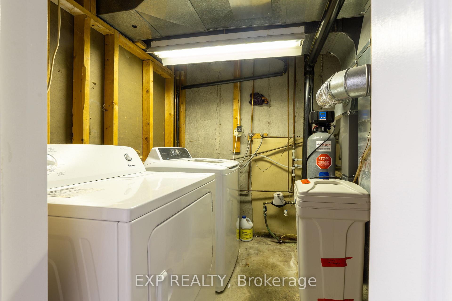 Photo 15 of 137 Nickolas Crescent, Cambridge, Silver Heights — HOMEH