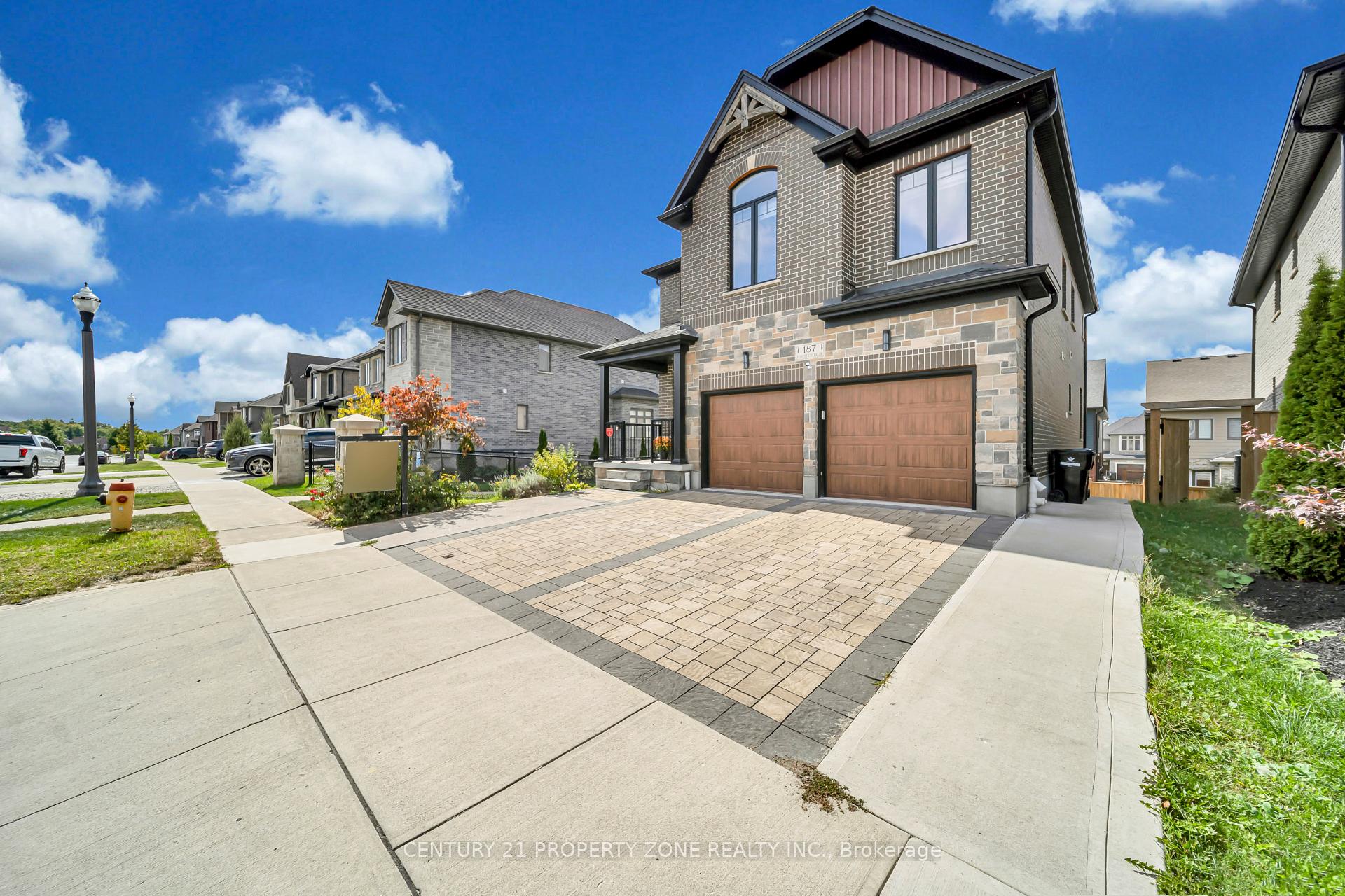 Photo 4 of 187 Forest Creek Drive, Kitchener, Pioneer Park/Doon/Wyldwoods — HOMEH