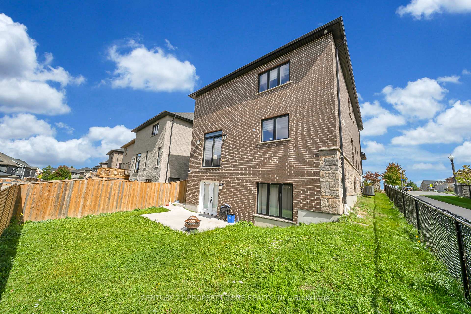 Photo 58 of 187 Forest Creek Drive, Kitchener, Pioneer Park/Doon/Wyldwoods — HOMEH