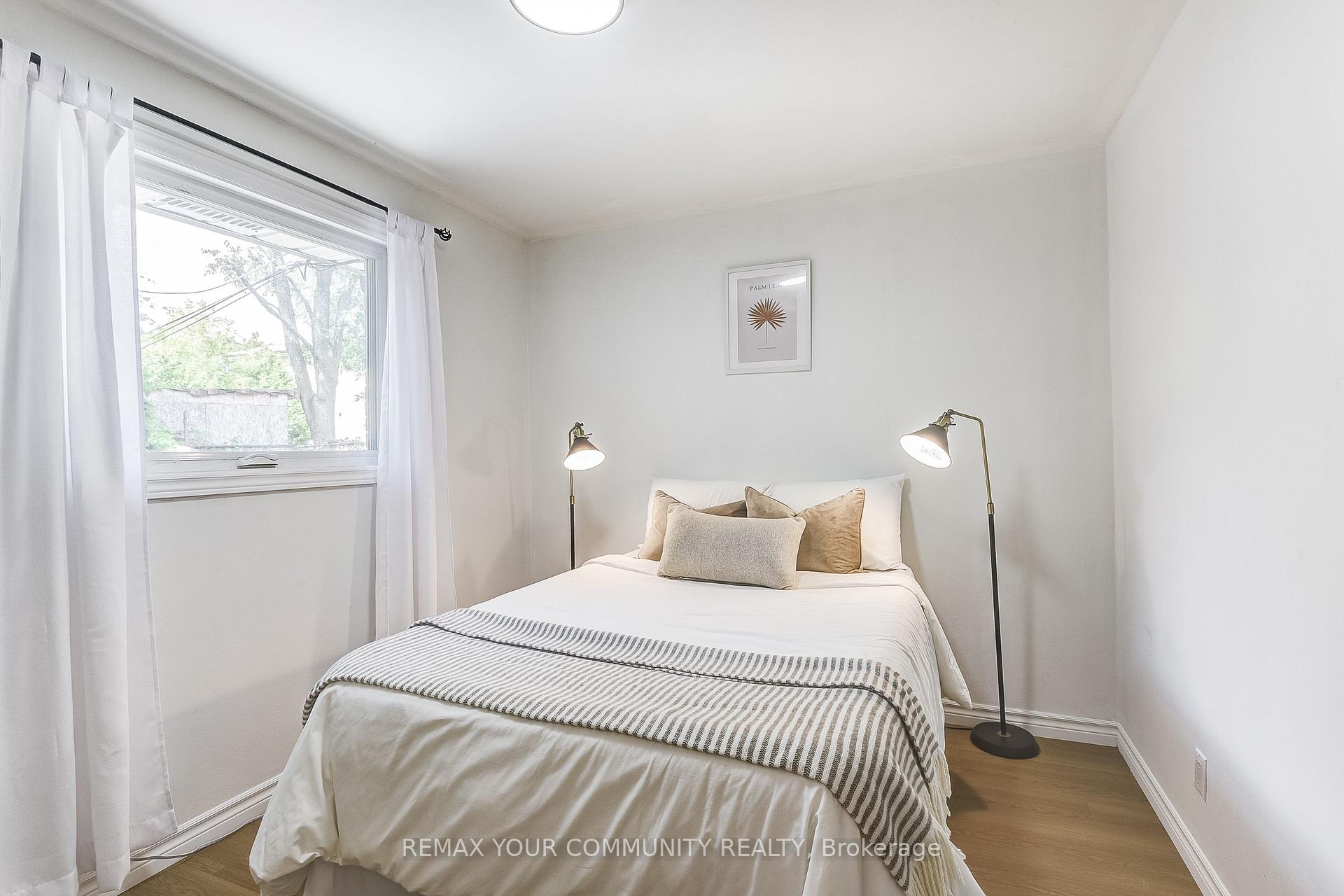 Photo 10 of 53 Glory Crescent, Scarborough, West Hill — HOMEH